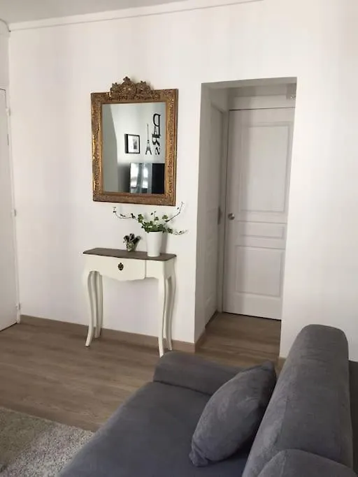 Queen - - Appartement